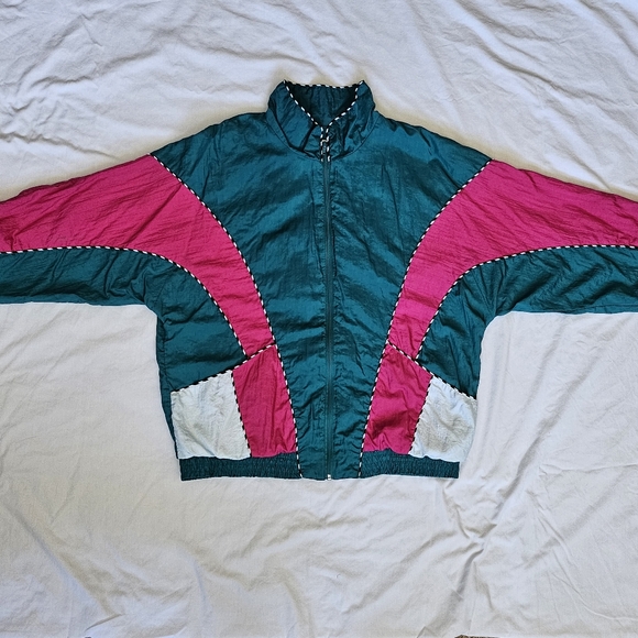 Vintage 80's Windbreaker - Picture 2 of 11